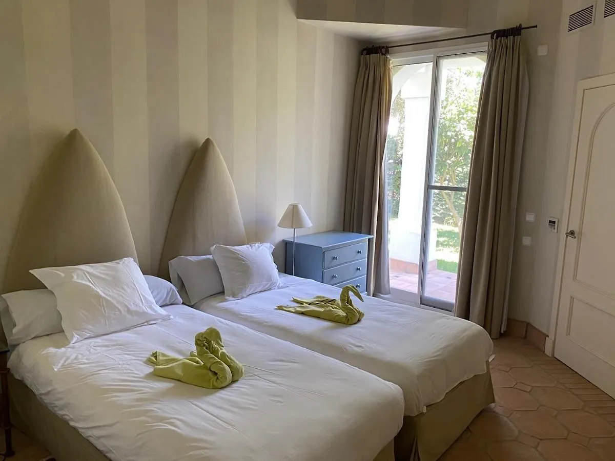 Charming 2 Bedroom Villa On Fairplay Golf Course Benalup-Casas Viejas